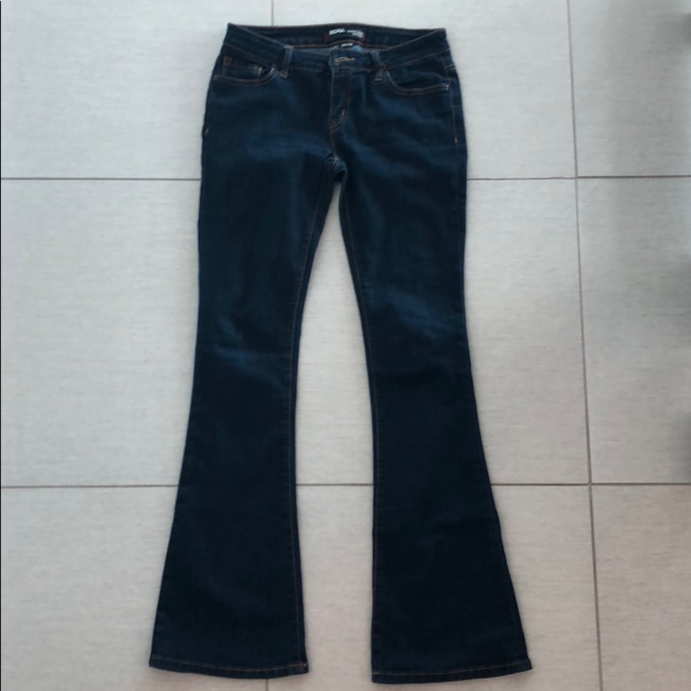 BDG dark blue boot leg low rise jeans. Size 28x34